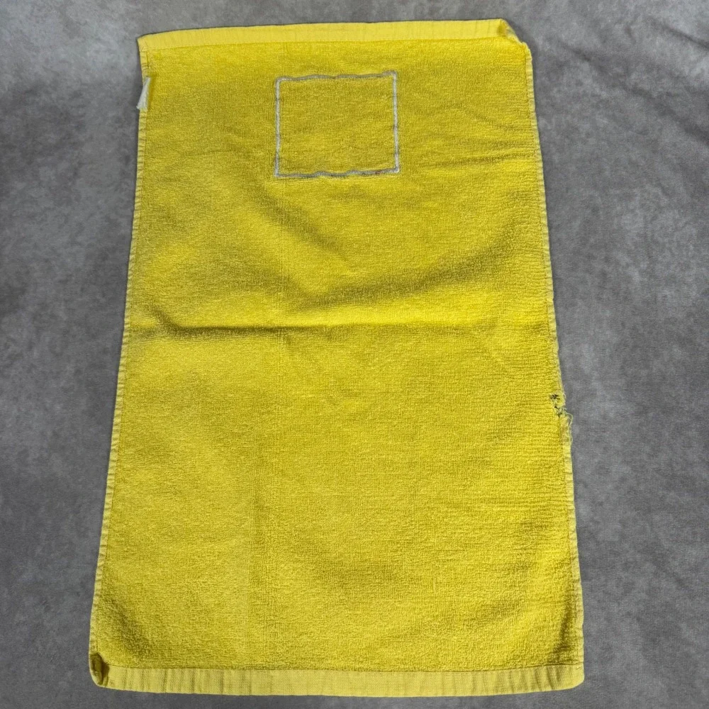 2 Vtg Easter Bunny Rabbit Yellow Hand Towels Set‎ Cotton Spring Decor Applique